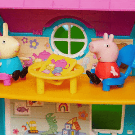 phat-trien-ky-nang-giao-tiep-qua-tro-choi-peppa